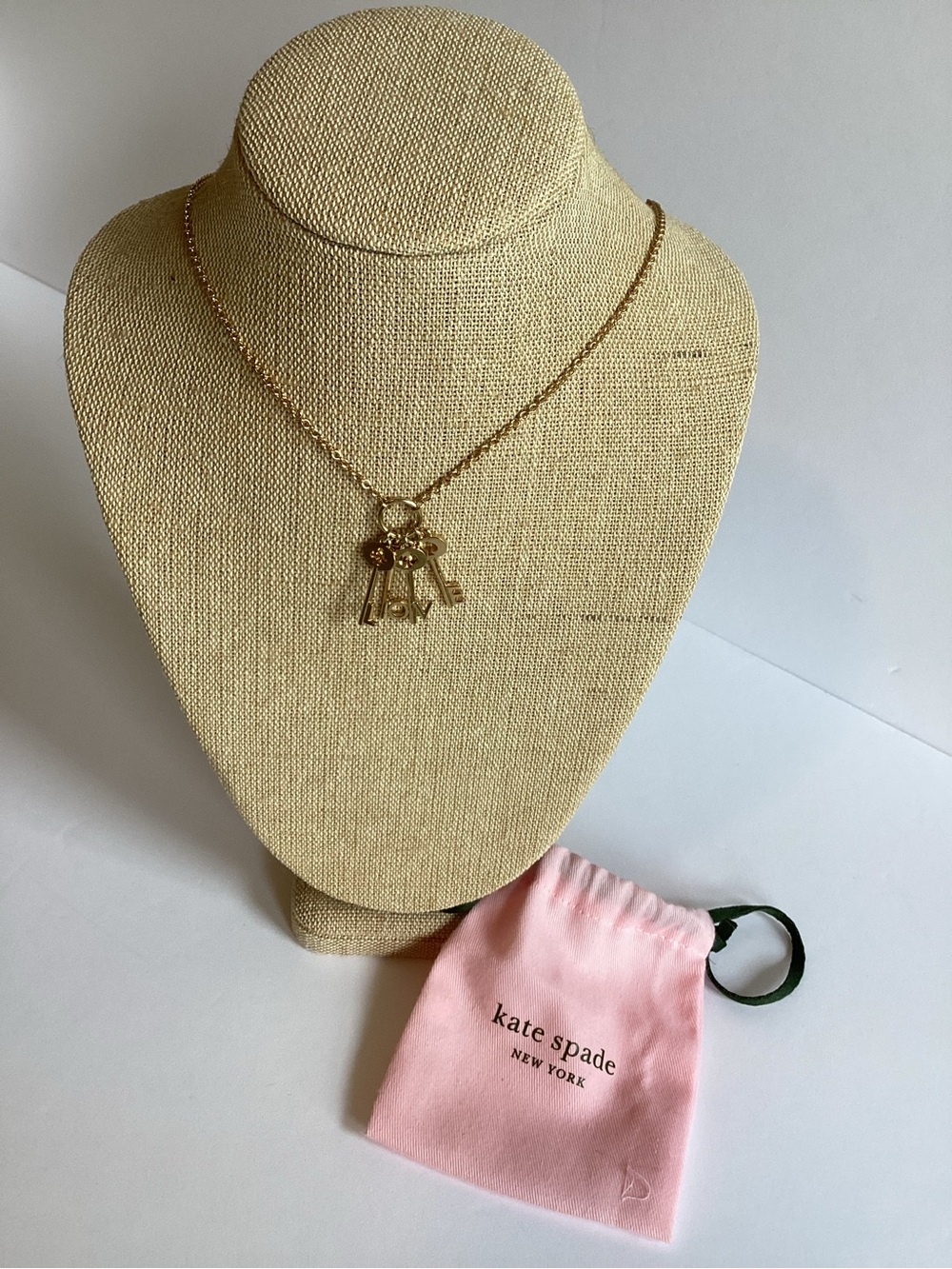 Kate Spade New York LOVE Key Pendant Necklace Rare Archived Dust Bag - Picture 12 of 12